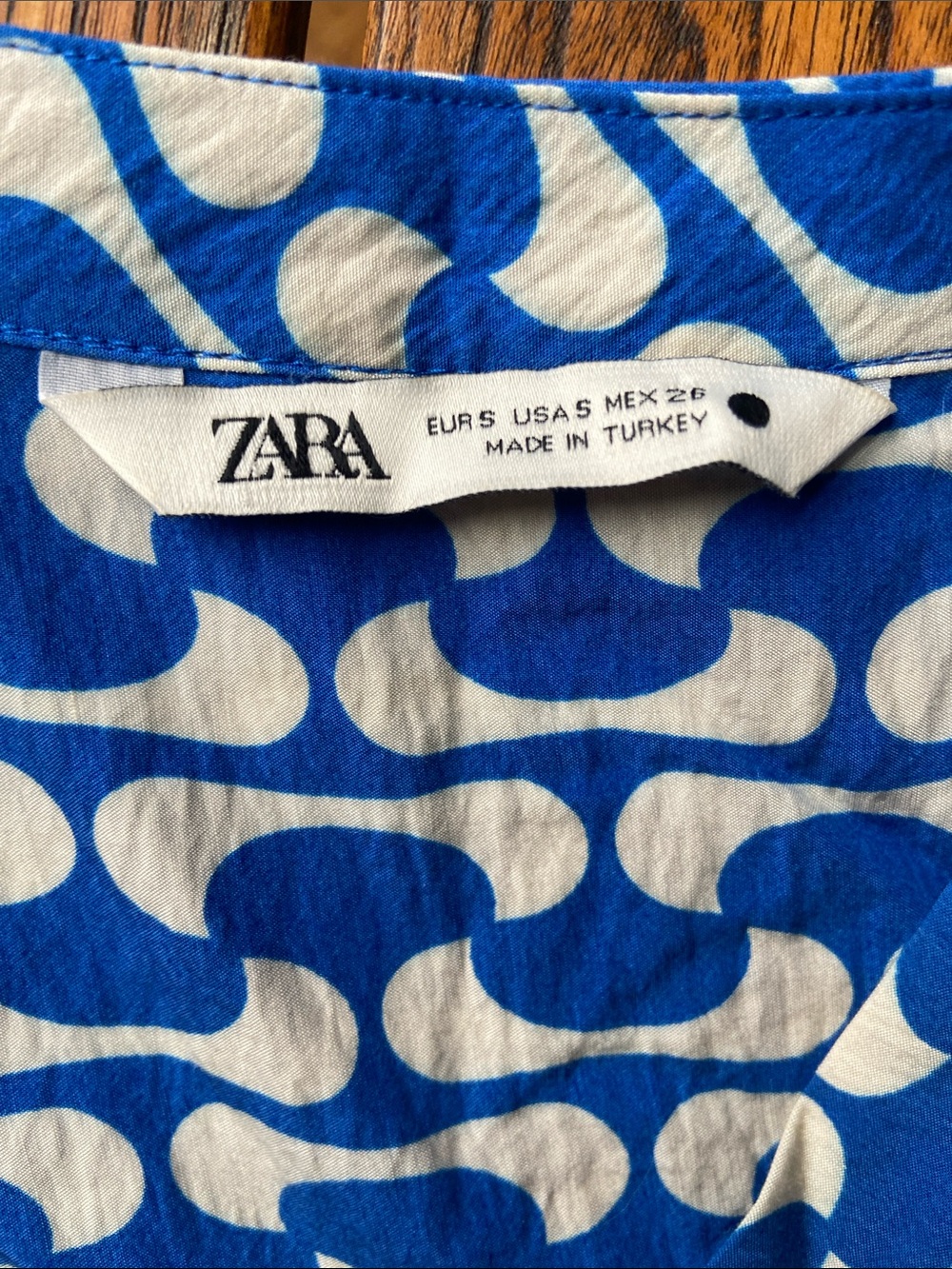 Zara Blue & White Geometric V-Neck Dress Size Small - Picture 8 of 8